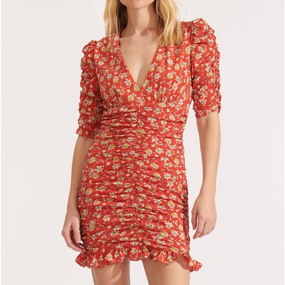 Veronica Beard Dresses & Skirts - Floral Ruched V-Neck Mini Dress - Red